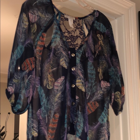 super cute blouse - Picture 3 of 4